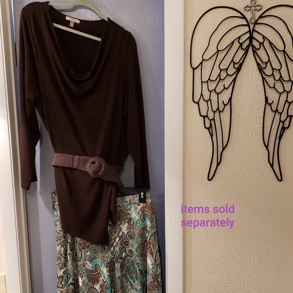 ❤️SOLD!❤️Roz & Ali soft brown asymmetrical split top - Picture 6 of 6